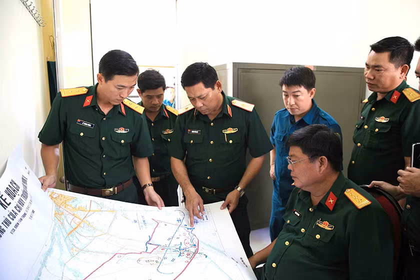 Quân khu 9 phúc tra công tác huấn luyện dân quân tự vệ, dự bị động viên.