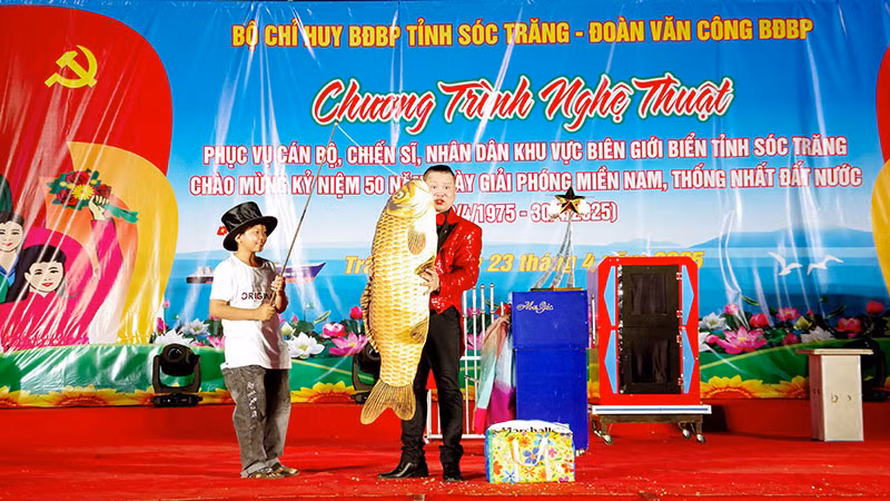 Một tiết mục văn nghệ của chương trình.
