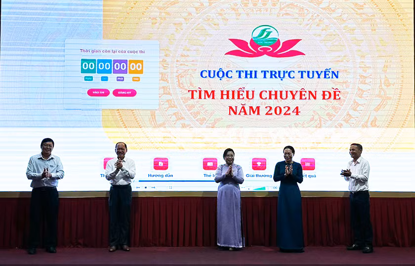 Lãnh đạo tỉnh Sóc Trăng thực hiện nghi thức phát động cuộc thi.