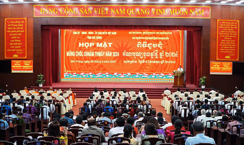 Quang cảnh buổi họp mặt.
