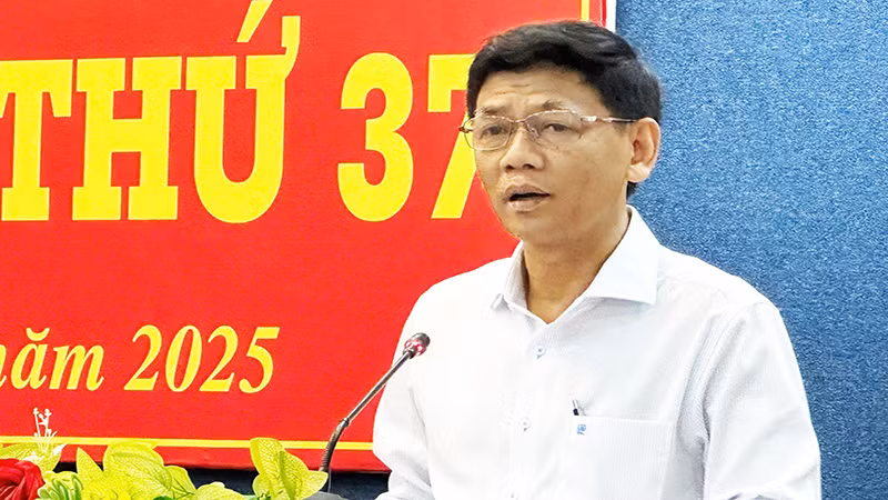 Bí thư Tỉnh ủy Sóc Trăng Lâm Văn Mẫn phát biểu kết luận hội nghị.