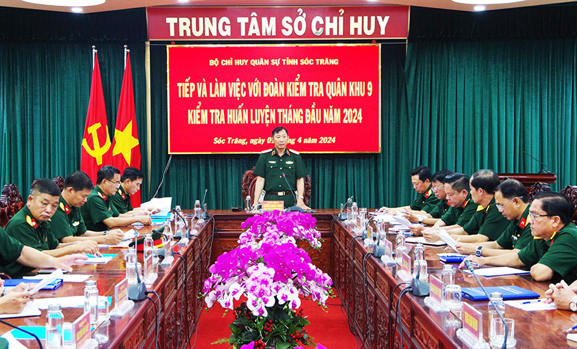 Thiếu tướng Huỳnh Chiến Công - Phó Tham mưu trưởng Quân khu 9 phát biểu kết luận.