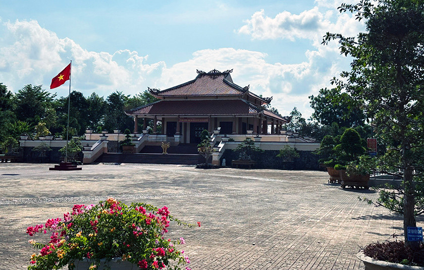 Đền thờ Bác Hồ ở huyện Cù Lao Dung (Sóc Trăng).
