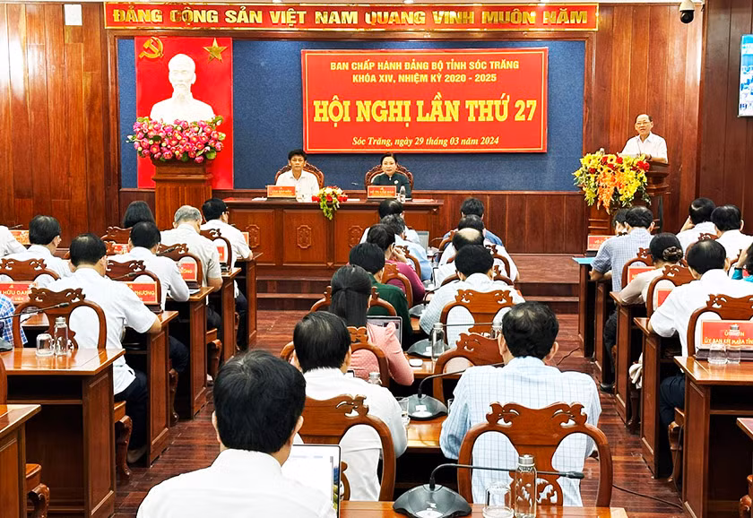 Các đại biểu tích cực thảo luận tại hội nghị.