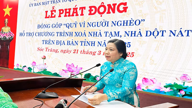 Phó Bí thư Thường trực Tỉnh ủy Sóc Trăng Hồ Thị Cẩm Đào phát biểu.