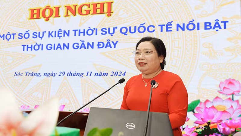 Phó Bí thư Thường trực Tỉnh ủy Sóc Trăng Hồ Thị Cẩm Đào phát biểu tại Hội nghị.