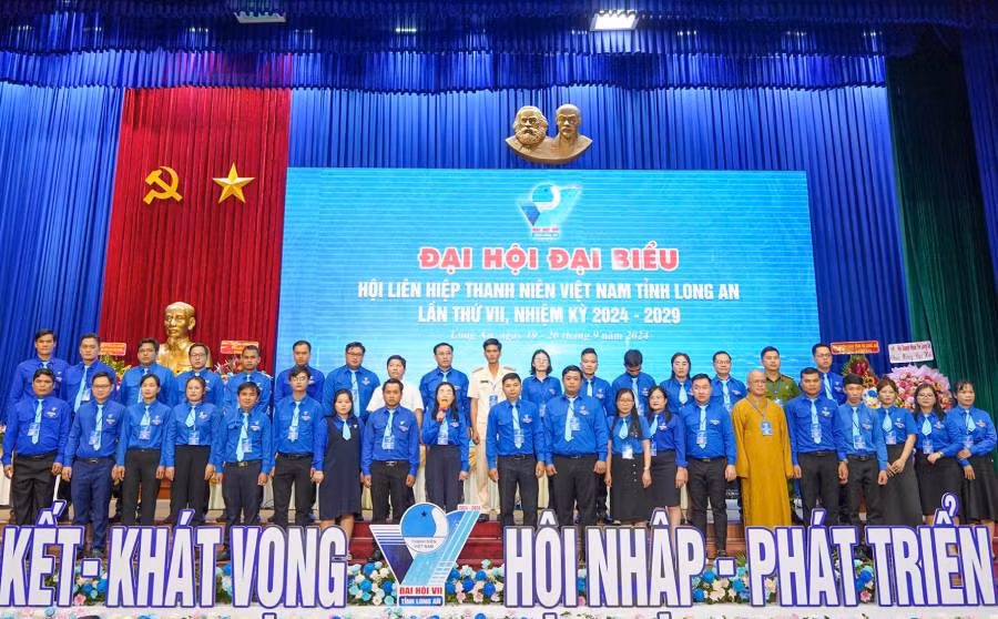 41 Ủy viên Ủy ban Hội Liên hiệp Thanh niên Việt Nam tỉnh khóa VII, nhiệm kỳ 2024-2029 ra mắt Đại hội. 