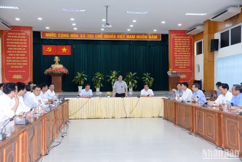 Quang cảnh buổi làm việc.