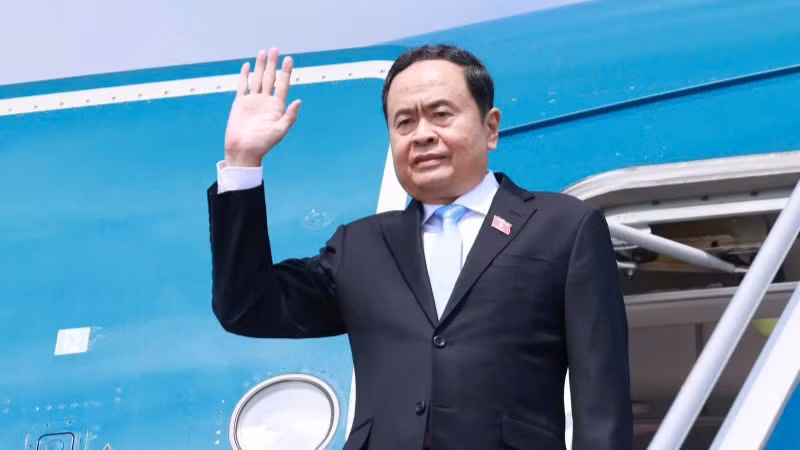 Chủ tịch Quốc hội Trần Thanh Mẫn lên đường thăm chính thức Lào và tham dự AIPA-45. (Ảnh: Thống Nhất/TTXVN)