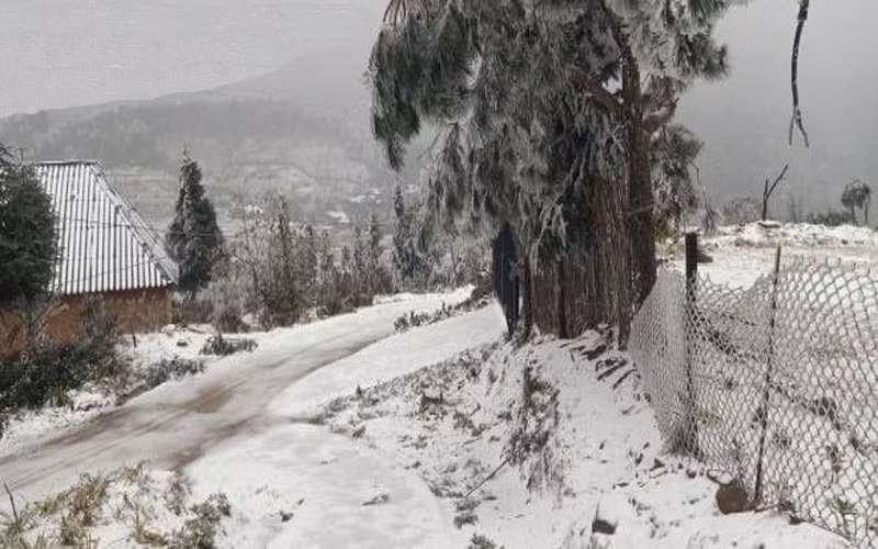 Ngày 24/1, vùng núi cao Bắc Bộ có nơi dưới 2 độ C và có khả năng xảy ra mưa tuyết, băng giá. (Ảnh minh họa)