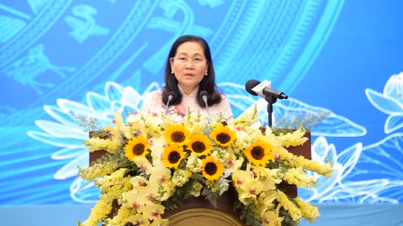 Chủ tịch Hội đồng nhân dân Thành phố Hồ Chí Minh Nguyễn Thị Lệ phát biểu tại lễ kỷ niệm.