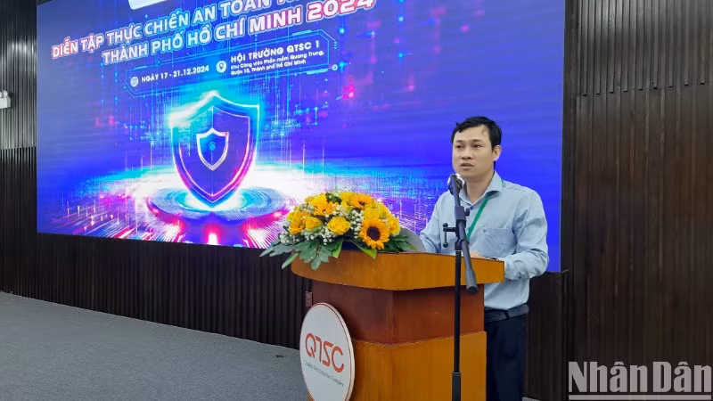 Ông Nguyễn Đức Chung, Phó Giám đốc Trung tâm Chuyển đổi số Thành phố Hồ Chí Minh phát biểu khai mạc.