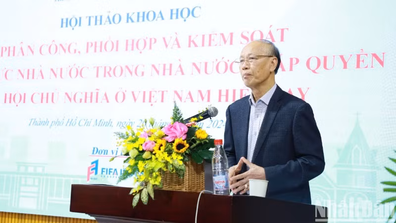 Chuyên gia phát biểu tại hội thảo.