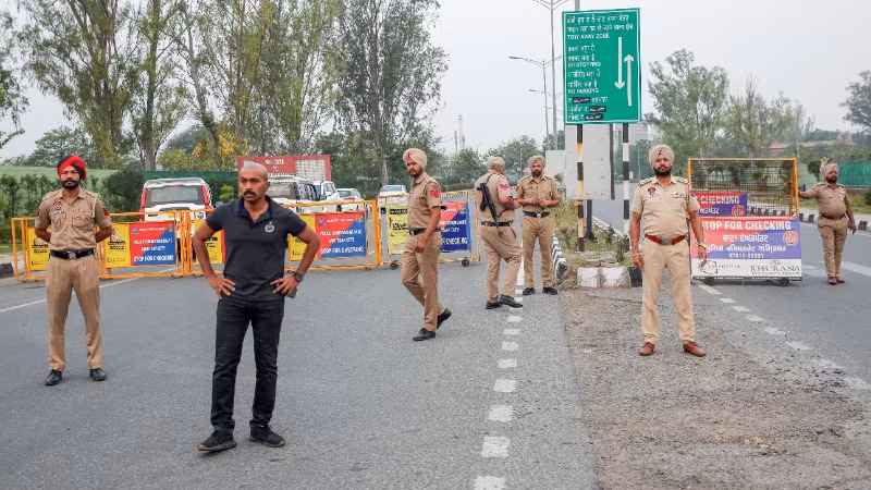 Lực lượng an ninh Ấn Độ được triển khai tại khu vực Amritsar, bang Punjab, ngày 7/5/2025. (Ảnh: ANI/TTXVN)