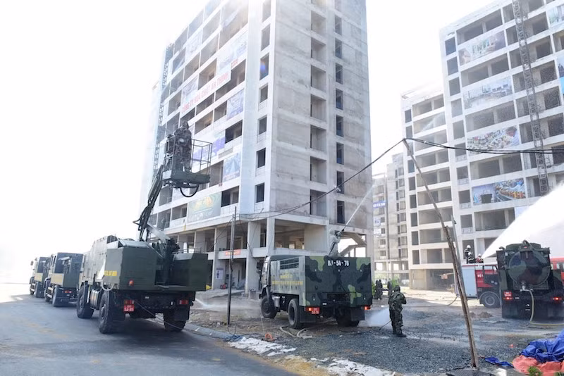 Các lực lượng tham gia thực binh. (Ảnh: Hữu Thu)