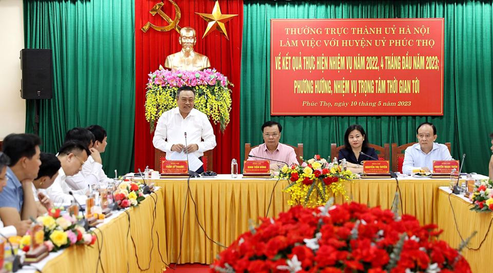  Thường trực Thành ủy Hà Nội làm việc với Huyện ủy Phúc Thọ, sáng 10/5.