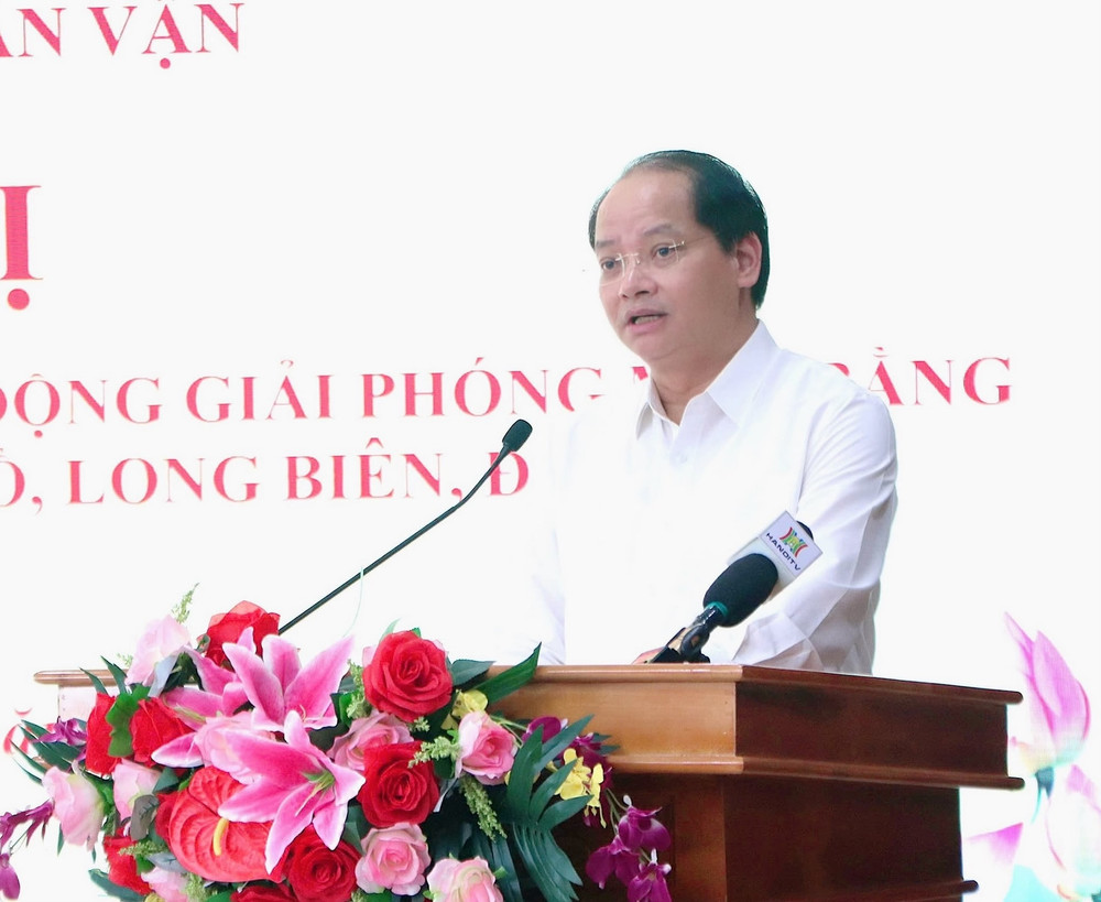 Trưởng ban Tuyên giáo và Dân vận Thành ủy Nguyễn Doãn Toản phát biểu tại hội nghị. Trưởng ban Tuyên giáo và Dân vận Thành ủy Nguyễn Doãn Toản phát biểu tại hội nghị.