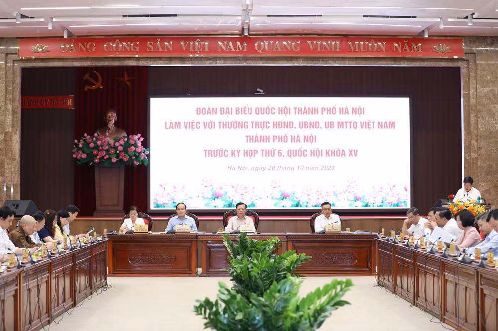 Quang cảnh cuộc họp chiều 20/10.