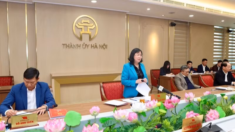 Đồng chí Bùi Thị Minh Hoài phát biểu kết luận hội nghị chiều 7/3.