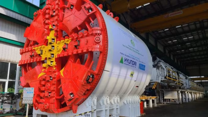 Máy đào TBM của dự án đường sắt đô thị Nhổn-ga Hà Nội. 