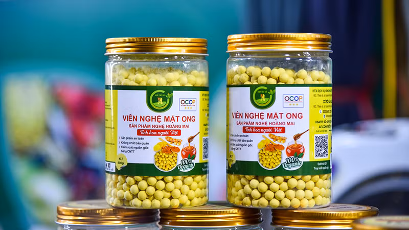 Viên tinh nghệ mật ong Hoàng Mai, 1 sản phẩm OCOP 3 sao của tỉnh Nghệ An. (Ảnh: Nhật Quang)