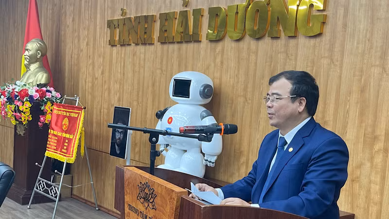 Phó Chủ tịch Ủy ban nhân dân tỉnh Hải Dương Nguyễn Minh Hùng phát biểu tại hội nghị.