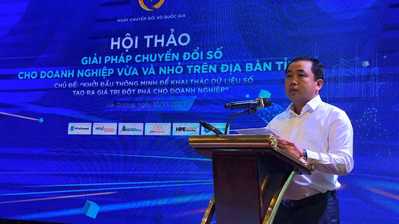 Đồng chí Trần Đức Thắng, Ủy viên Trung ương Đảng, Bí thư Tỉnh ủy Hải Dương phát biểu khai mạc Hội thảo.