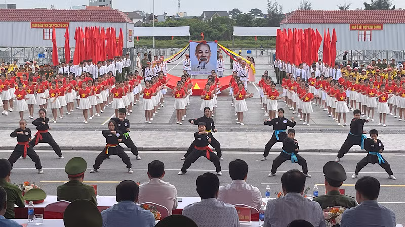 Hội thi chữa cháy và cứu nạn, cứu hộ "Tổ liên gia an toàn phòng cháy chữa cháy" tỉnh Hải Dương.