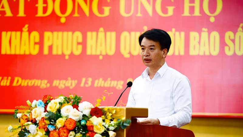 Chủ tịch Ủy ban Mặt trận Tổ quốc tỉnh Hải Dương Nguyễn Đức Tuấn phát động ủng hộ đồng bào khắc phục hậu quả cơn bão số 3.