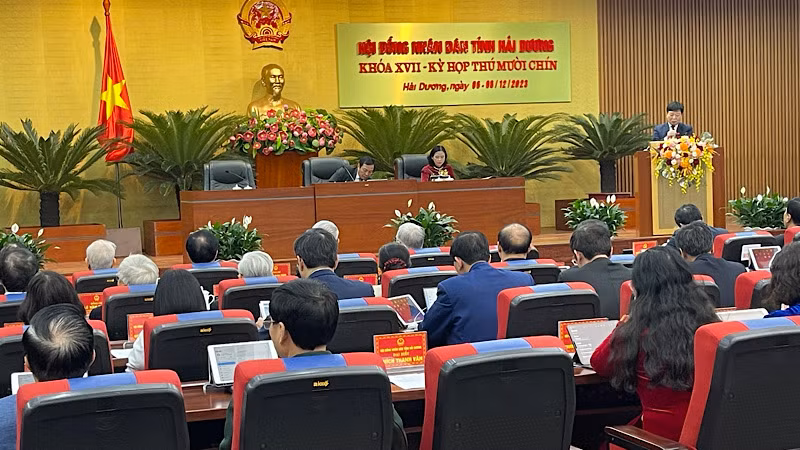 Quang cảnh cuộc họp.