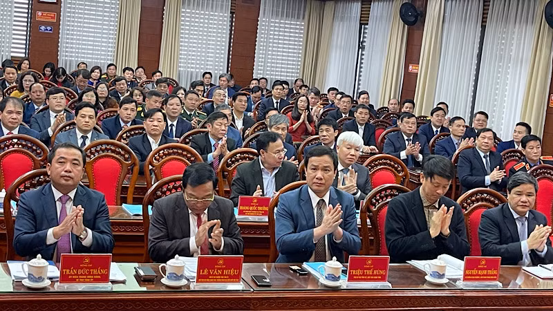 Các đại biểu dự Hội nghị triển khai phong trào thi đua xây dựng tổ chức cơ sở đảng trong sạch, vững mạnh.