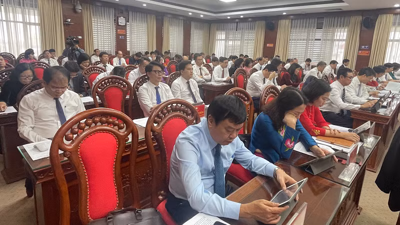 Các đại biểu dự Hội nghị lần thứ 22 Ban Chấp hành Đảng bộ tỉnh Hải Dương.