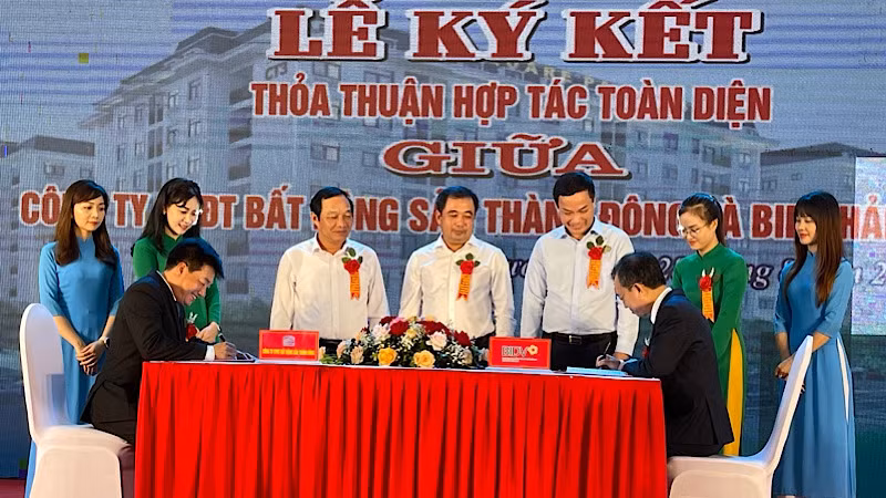 Lãnh đạo tỉnh Hải Dương chứng kiến Lễ ký kết thỏa thuận hợp tác xây dựng khu nhà ở xã hội.