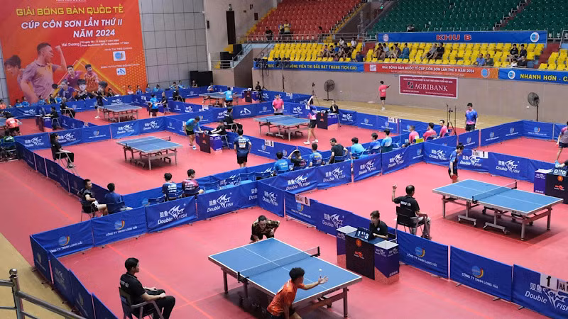 Giải bóng bàn Cúp Côn Sơn diễn ra sôi động và hấp dẫn tại Nhà thi đấu thể dục, thể thao Hải Dương.