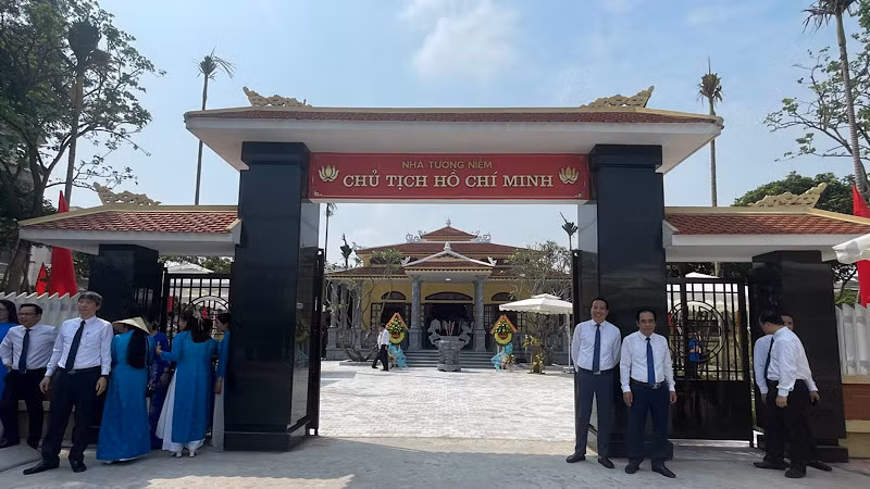 Nhà tưởng niệm Chủ tịch Hồ Chí Minh ở phường Ái Quốc.