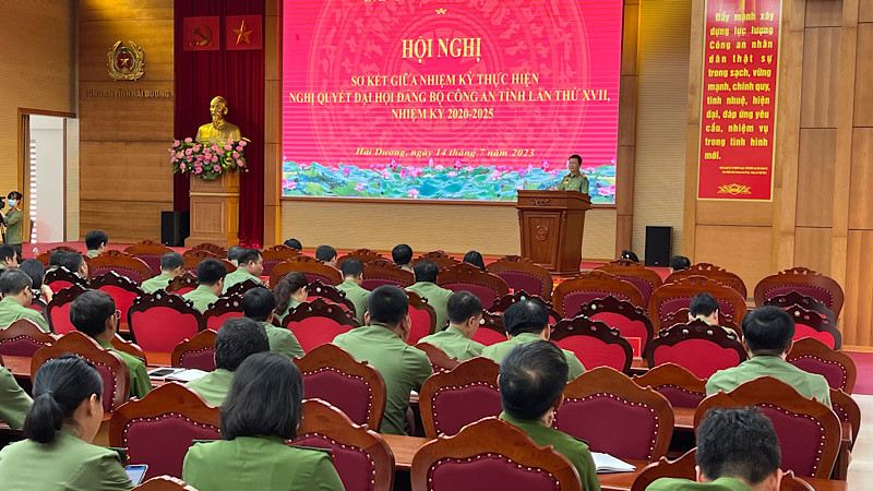 Hội nghị sơ kết giữa nhiệm kỳ Công an tỉnh Hải Dương.