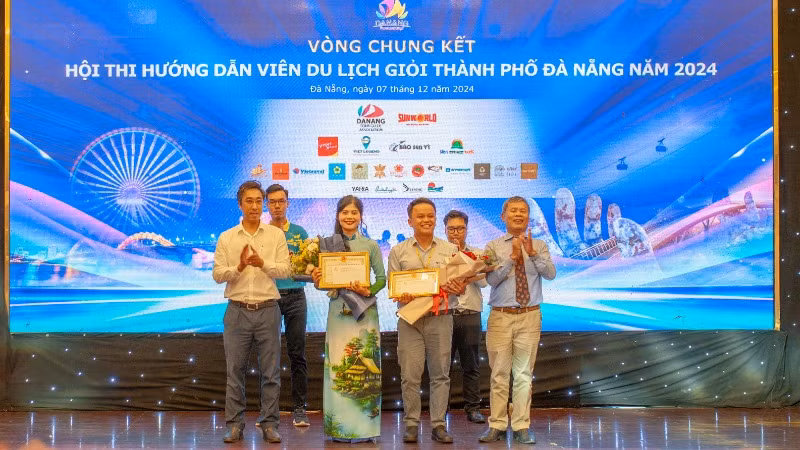 Hai thí sinh đạt giải nhì cuộc thi.