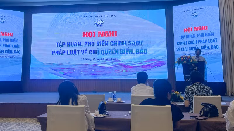 Hội nghị tập huấn, phổ biến chính sách pháp luật về chủ quyền biển, đảo. (Ảnh: CÔNG VINH)