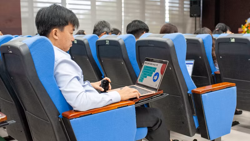 Cán bộ, phóng viên tham gia Hội nghị.