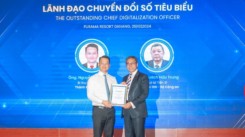 Vinh danh lãnh đạo chuyển đổi số tiêu biểu năm 2024.