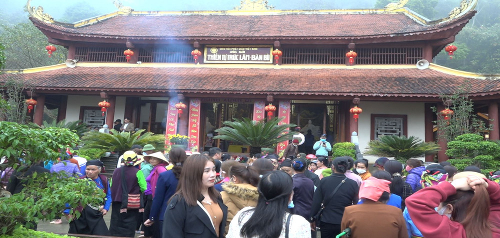 Thiền tự Trúc Lâm-Bàn Bù trong ngày khai hội.