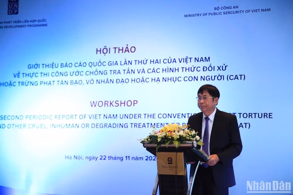 Thiếu tướng Nguyễn Văn Kỷ, Phó Cục trưởng Đối ngoại, Bộ Công an phát biểu khai mạc Hội thảo. (Ảnh: Ban tổ chức) Thiếu tướng Nguyễn Văn Kỷ, Phó Cục trưởng Đối ngoại, Bộ Công an phát biểu khai mạc Hội thảo. (Ảnh: Ban tổ chức)