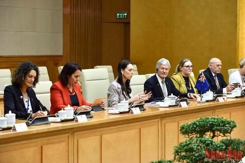 Thủ tướng New Zealand Jacinda Ardern phát biểu tại cuộc hội đàm.