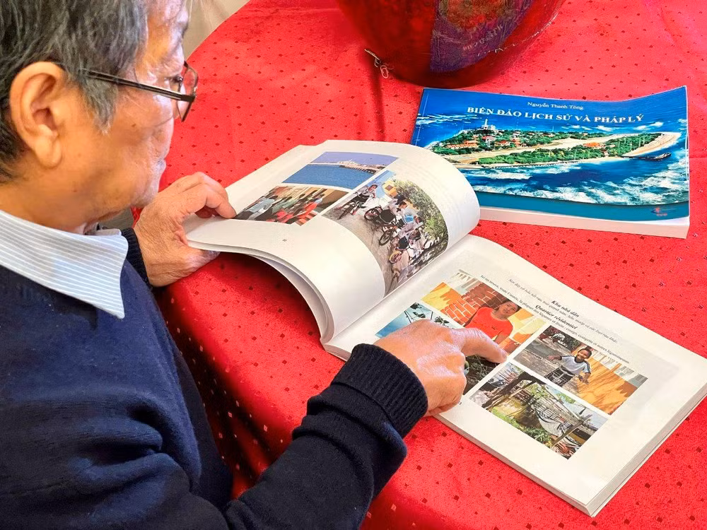 Câu chuyện về những đứa trẻ theo cha mẹ lớn lên trên đảo ngoài khơi xa. (Ảnh: KHẢI HOÀN)