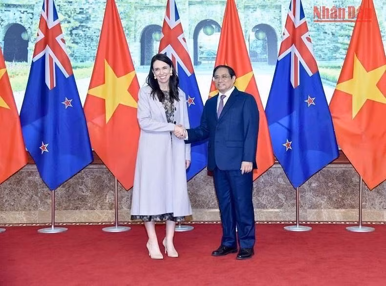 Thủ tướng Phạm Minh Chính và Thủ tướng New Zealand Jacinda Ardern.
