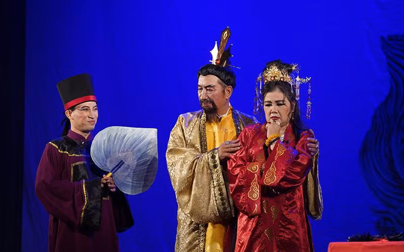 Cảnh trong vở “Huyền tích Chùa Một Cột” của sân khấu Lệ Ngọc tham dự Liên hoan Sân khấu Thủ đô năm 2022.