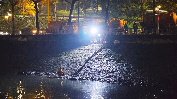 Không quản thời gian. Không quản thời gian.