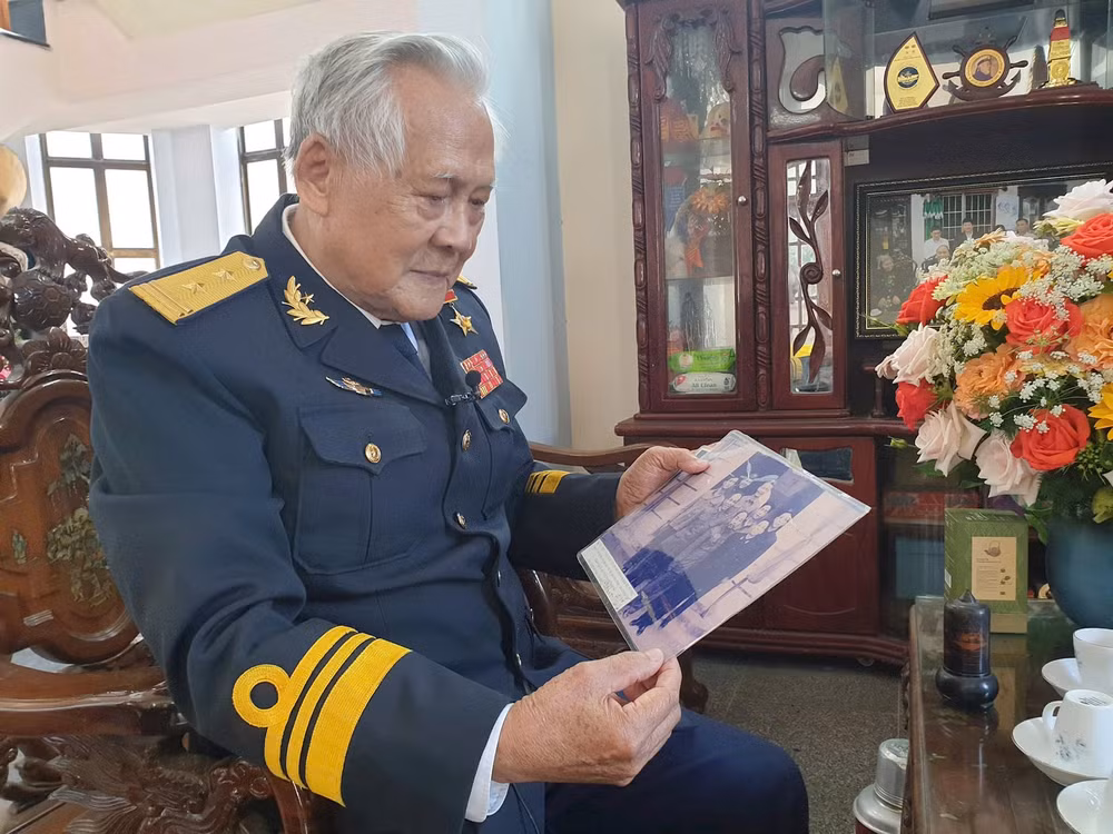 Ký ức về những năm tháng đi mở tuyến vận tải biển chi viện cho miền nam vẫn vẹn nguyên trong tâm trí Anh hùng LLVTND Hồ Đắc Thạnh.