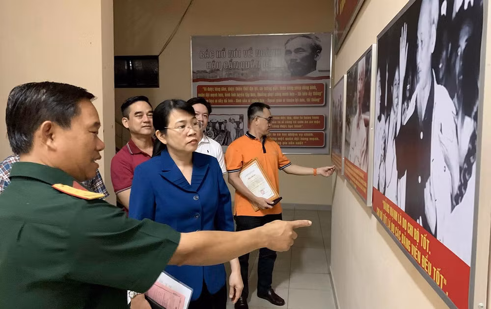 Xây dựng không gian văn hóa Hồ Chí Minh tại quận Tân Phú.