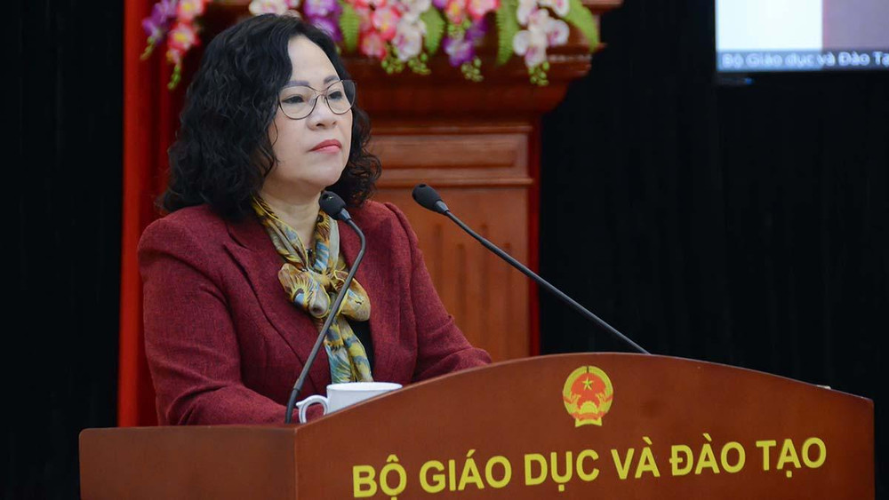 Thứ trưởng Giáo dục và Đào tạo Ngô Thị Minh phát biểu tại hội nghị.